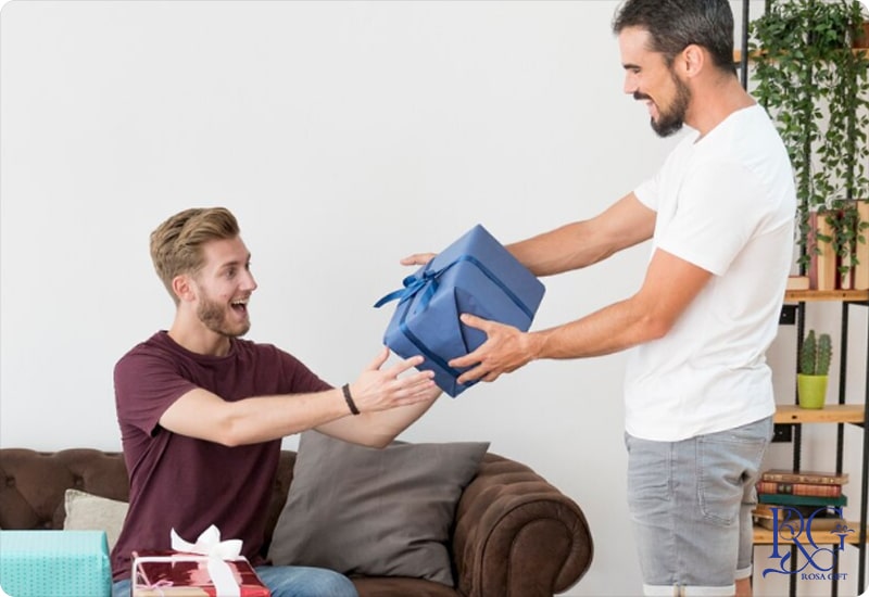 چرا هدیه دادن به مردها اهمیت دارد؟