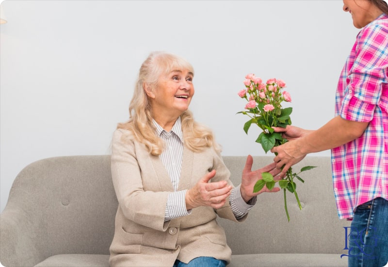 سخن پایانی خرید هدیه برای مادر مسن