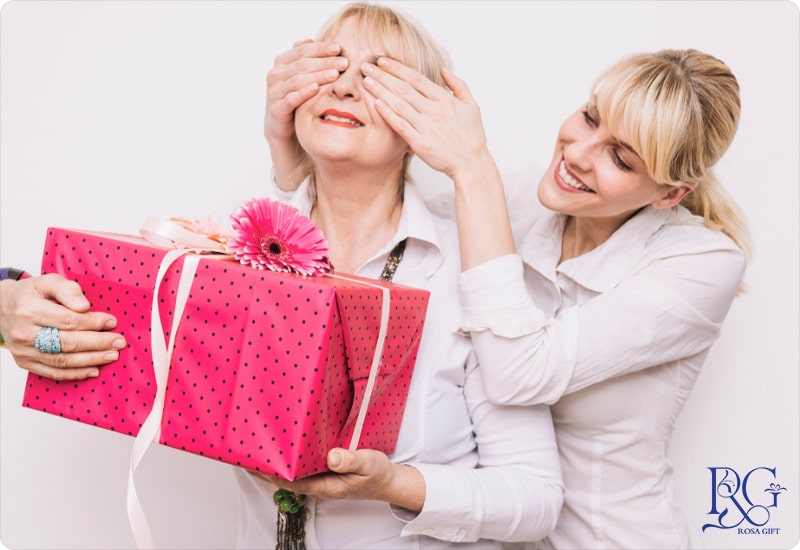 شناخت سلیقه و علاقه‌مندی‌های مادر